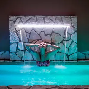 4* ホテル 87 エイティー セブン